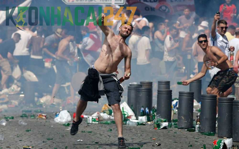 Những biểu hiện của Hooligan